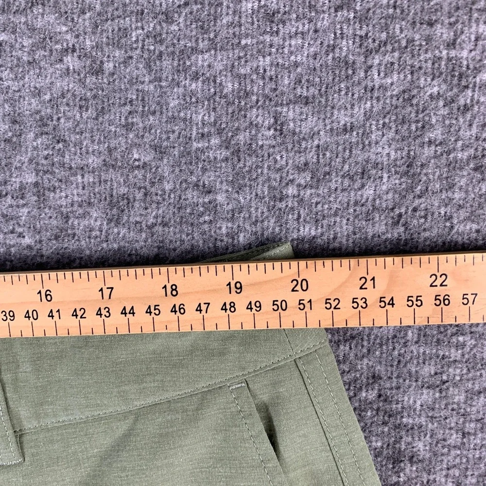 Faherty All Day Shorts Men 38x7 Olive Belt Loop Green Preppy Coastal Beach NEW